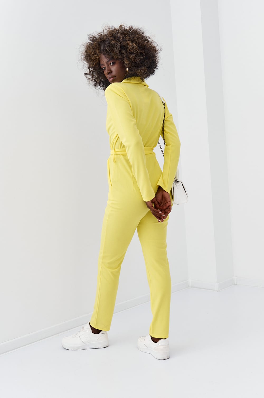 Elegant yellow jumpsuit with long sleeves 25280