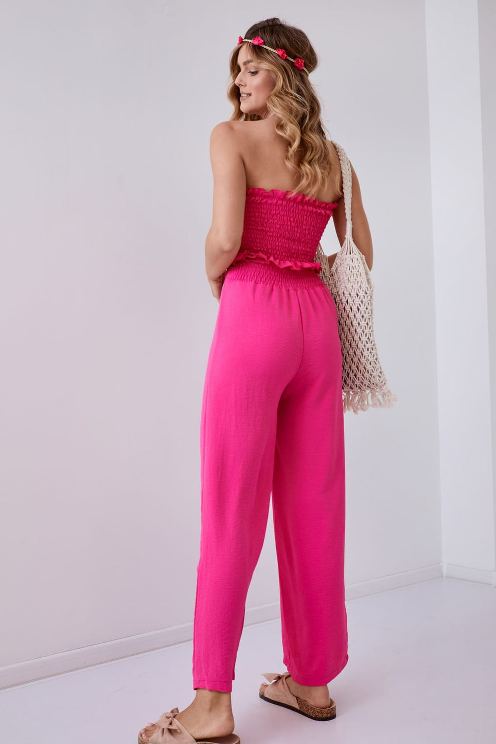 A set of women's wide pants with a short crinkled top, magenta 7692
