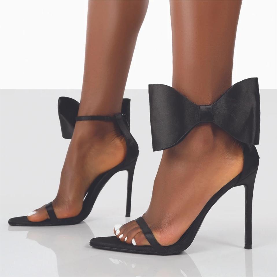 Pointed Toe Sexy Solid Color Minimalist Bowknot Buckle High Heel Sandals